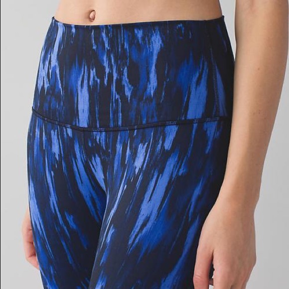 lululemon athletica Pants - Lululemon Wunder Under Crop Hi-rise Pants Size 8